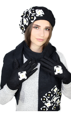  
Комплектация: Перчатки и шарф